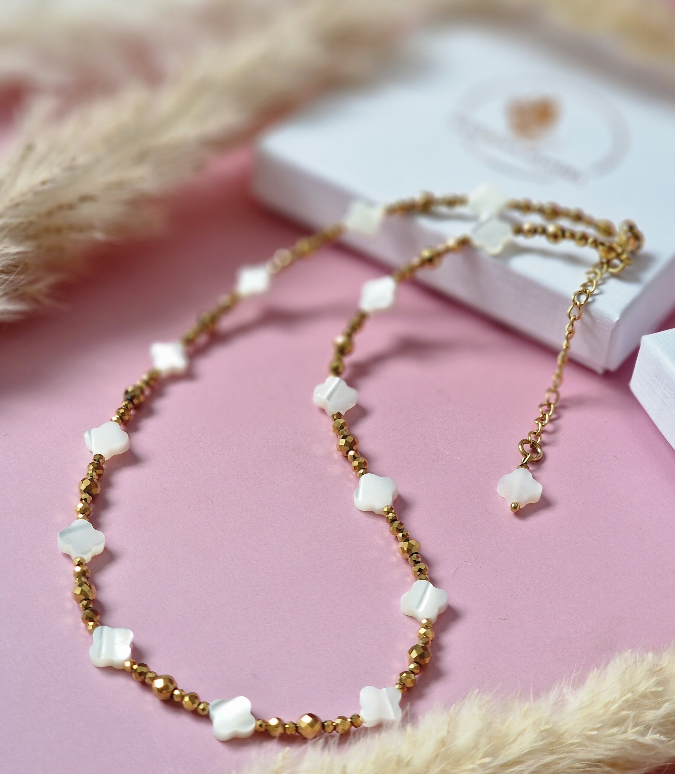 Naszyjnik Masa perłowa koniczynka, Hematyt