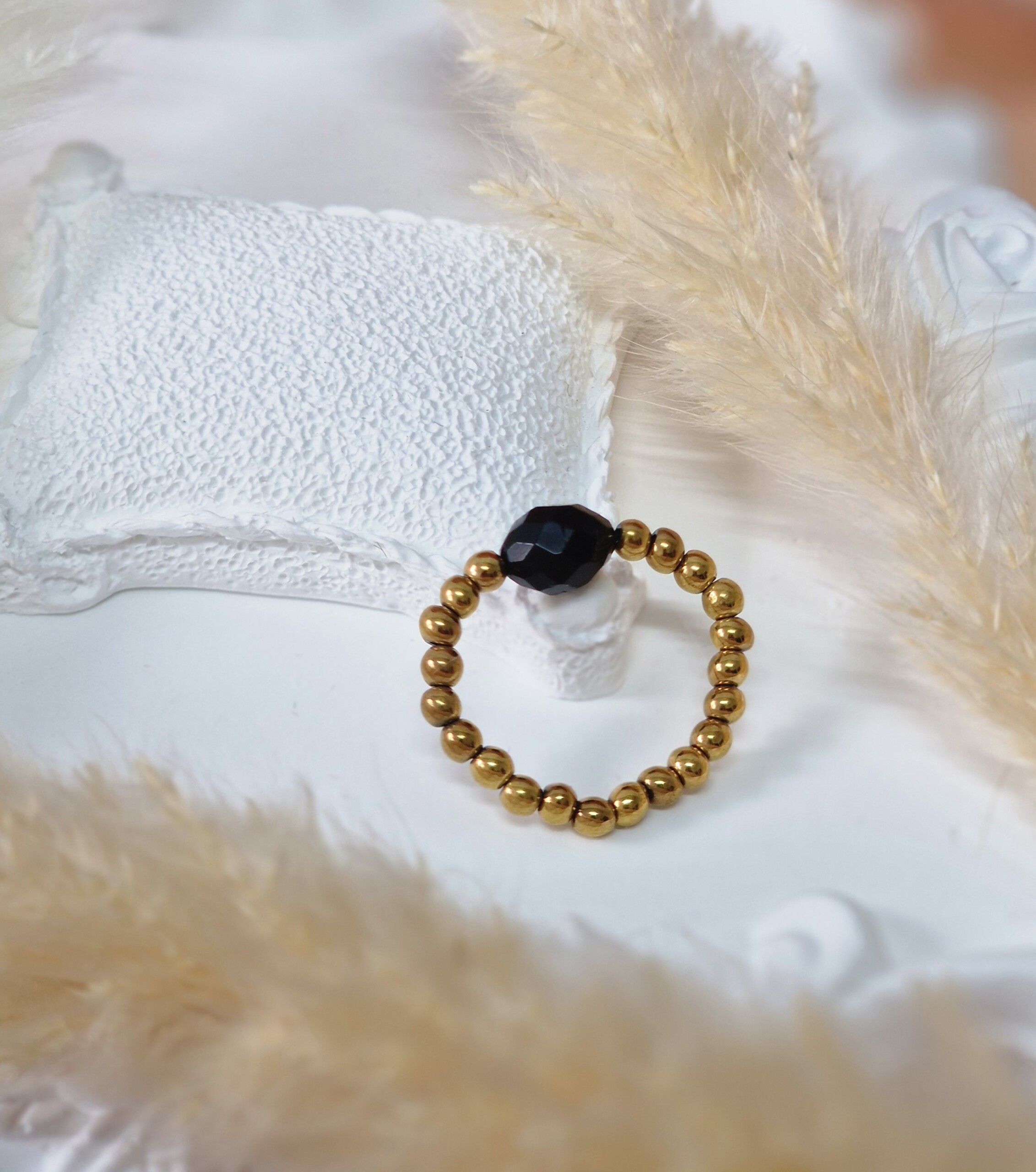 Pierścionek Turmalin, Hematyt