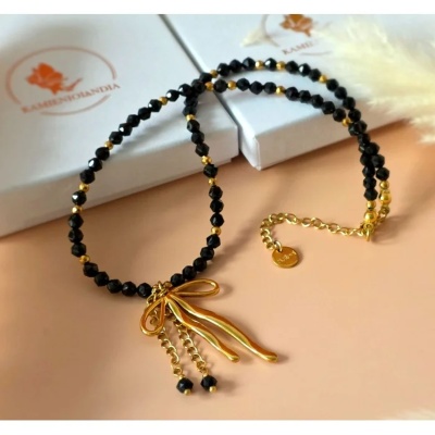 Naszyjnik z kokardką Spinel, Hematyt